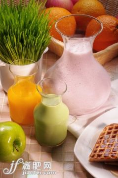 面包,水果,果汁,蔬菜,谷物_392586c8a_早餐_創(chuàng)意圖片_Getty Images China