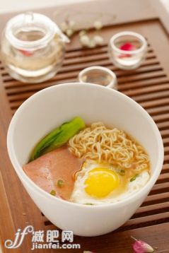 概念,蔬菜,碗,食品,飲料_gic13899078_火腿雞蛋面_創(chuàng)意圖片_Getty Images China 概念,蔬菜,碗,食品,飲料_gic13899078_火腿雞蛋面_創(chuàng)意圖片_Getty Images China