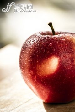 農(nóng)業(yè),蘋果,秋天,明亮,甜點心_gic13482689_Red apple_創(chuàng)意圖片_Getty Images China