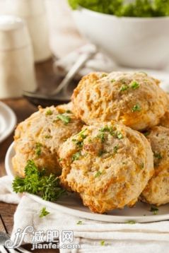 小麥,開胃品,烘焙,籃子,餅干_gic13496333_Homemade Cheddar Cheese Biscuits_創(chuàng)意圖片_Getty Images China 小麥,開胃品,烘焙,籃子,餅干_gic13496333_Homemade Cheddar Cheese Biscuits_創(chuàng)意圖片_Getty Images China