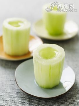 射擊,飲料,含酒精飲料,夏天,黃瓜_567158331_Cucumber Shot_創(chuàng)意圖片_Getty Images China 射擊,飲料,含酒精飲料,夏天,黃瓜_567158331_Cucumber Shot_創(chuàng)意圖片_Getty Images China