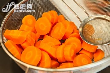 籃子,胡蘿卜,攝影,2015年,_569027447_Cooked carrots_創(chuàng)意圖片_Getty Images China