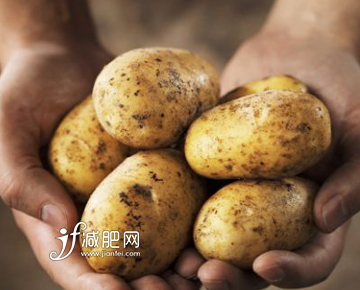 土豆含有豐富的膳食纖維和膠質(zhì)類等容積性排便物質(zhì)可謂“腸道清道夫” 土豆含有豐富的膳食纖維和膠質(zhì)類等容積性排便物質(zhì)可謂“腸道清道夫”