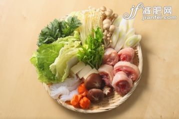 褐色,砂鍋菜,白菜,烹調(diào),食品_gic12781634_Japanese style casserole_創(chuàng)意圖片_Getty Images China