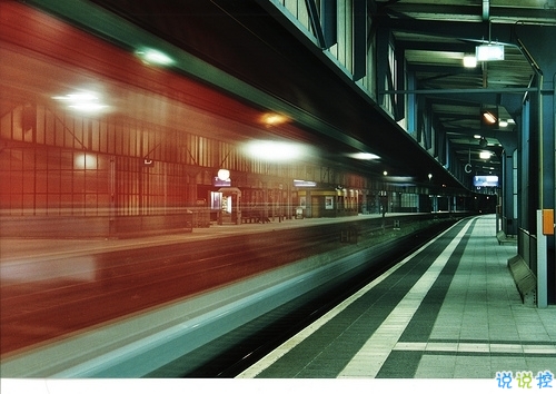 對(duì)于感情我認(rèn)輸?shù)恼f(shuō)說(shuō)帶圖片 心碎難過(guò)說(shuō)說(shuō)感到撕心裂肺10