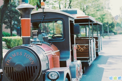 愛到痛了的傷感說(shuō)說(shuō)帶圖片 心痛到無(wú)法呼吸的傷感說(shuō)說(shuō)配圖14