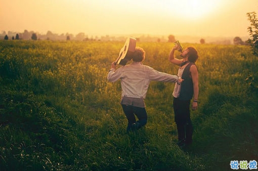 經(jīng)典英文說說帶翻譯摘抄配圖 很有哲理的文藝英文說說4