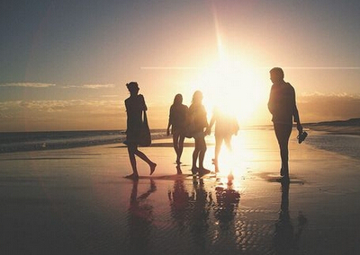 配圖片的朋友說說：什么是好朋友？有人說，那是地球上翻版的自己12