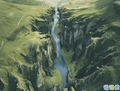 假裝開心的說說帶圖片 心里有苦不想說的心情短語8