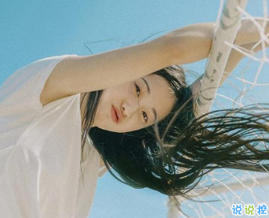 下雨天回憶的心情說說 回憶很傷人的難過句子1