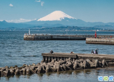 特別現(xiàn)實(shí)扎心的句子 看了透不過(guò)氣的現(xiàn)實(shí)語(yǔ)錄1