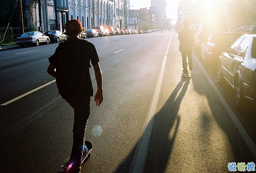 關(guān)于愛情中的失望和難受的說說帶圖片 失望攢夠了我自然會走3