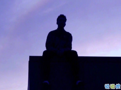 很潮很走心的經(jīng)典語(yǔ)錄 看一眼就會(huì)愛(ài)上的潮句子帶圖片5