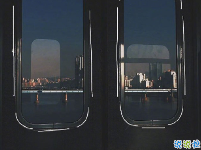 最傷感的晚安句子精選配圖 有點(diǎn)憂傷的簡(jiǎn)單說(shuō)說(shuō)10