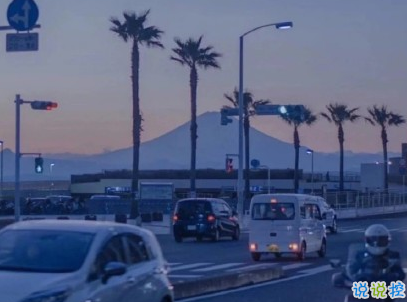 天氣陰冷的說說帶圖片 下雨天氣變涼的說說7