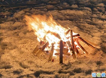 經(jīng)典說說帶圖片別人比贊 微信意義深遠(yuǎn)的句子配圖10