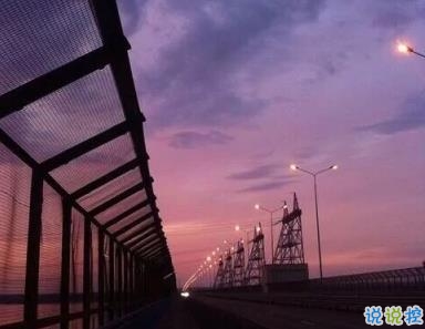 朋友圈心痛心碎的說說帶圖片 內(nèi)心疼痛的悲傷句子14