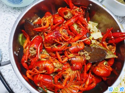 吃貨吃小龍蝦的文案 2020第一次吃小龍蝦的說說帶圖片2