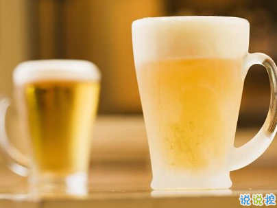 喝酒的搞笑句子必須點贊 喝酒時發(fā)朋友圈的沙雕句子1