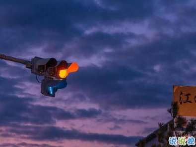 失戀的句子看完哭出聲 心很痛很難過(guò)的說(shuō)說(shuō)1