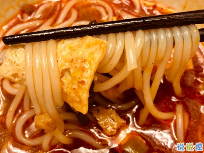 吃螺螄粉的心情短語帶圖片 朋友圈螺螄粉說說13