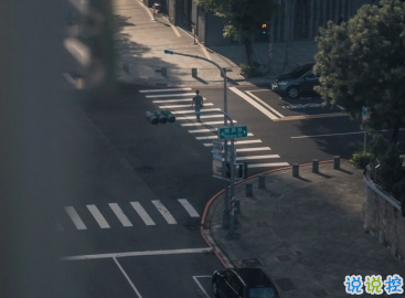 難受想哭的愛情句子 感覺對(duì)方很冷淡的句子2