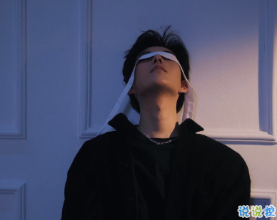 感悟愛情的句子傷感帶圖片 陰沉天空中有一小束照著你的陽光1