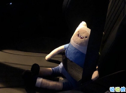 走心的一句話經(jīng)典語錄帶圖片 提升自己比迎合別人要有用的多6