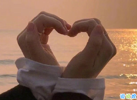 走心的一句話經(jīng)典語錄帶圖片 提升自己比迎合別人要有用的多13