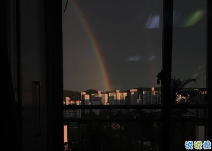 既現(xiàn)實(shí)又深?yuàn)W的句子圖片精辟 所有失去的會(huì)以另一種方式歸來(lái)3