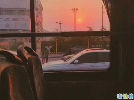 句句入心的唯美句子帶圖片 若答非所問便已是答了6