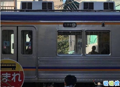 2020經(jīng)典個(gè)性哲理簡(jiǎn)短走心文案 ?后來(lái)你的笑容也變得模糊了5