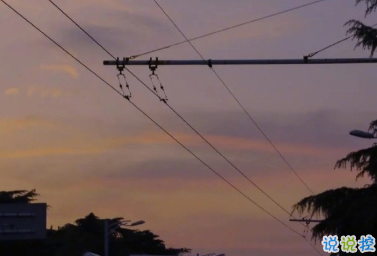 關(guān)于秋天的唯美句子 疊穿的季節(jié)就來了13