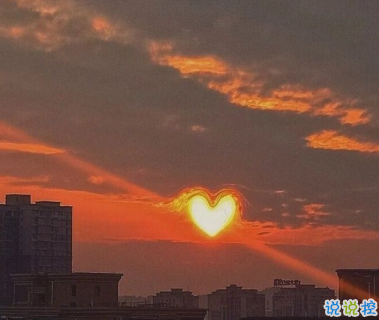 適合十一月發(fā)朋友圈溫暖人心的文案 放棄不難但堅(jiān)持一定很酷3