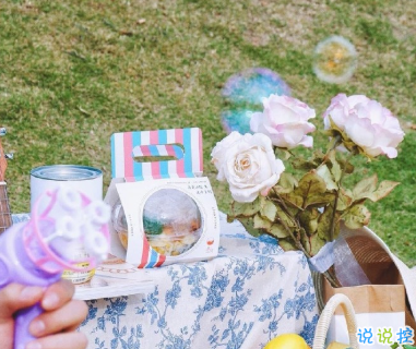 適合十一月發(fā)朋友圈溫暖人心的文案 放棄不難但堅(jiān)持一定很酷7