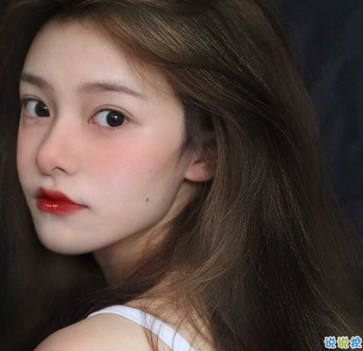 適合女孩子描述自己的文案句子 驚艷到你的文案句子1