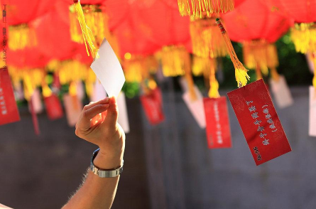 元宵節(jié)猜燈謎的謎語(yǔ)及答案大全 2021元宵節(jié)燈謎有趣的謎語(yǔ)2