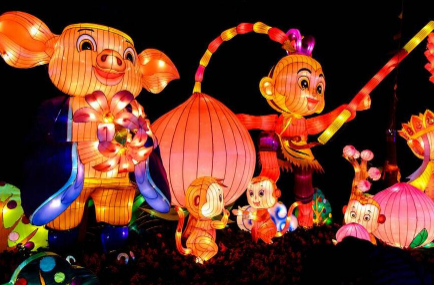 元宵節(jié)看燈會(huì)的心情說(shuō)說(shuō) 2021元宵節(jié)看花燈的優(yōu)美句子2