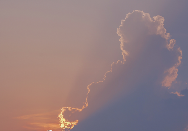 四字干凈浪漫勵(lì)志短句 致自己的四字小短句1