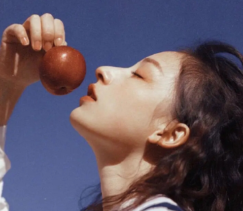 傷感文案短句扎心關(guān)于愛(ài)情 愛(ài)情中最扎心的情感語(yǔ)錄1