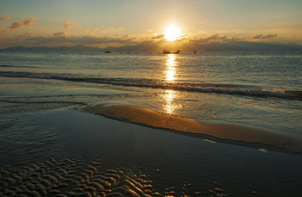 關(guān)于日落的傷感短句 發(fā)朋友圈的日落配文1