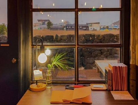 2021陰雨天煩躁心情說(shuō)說(shuō) 連續(xù)陰雨天的心情句子1