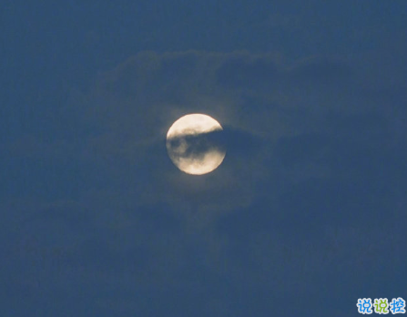 關于銀河宇宙星辰的浪漫文案 超級溫柔的浪漫經典句子1