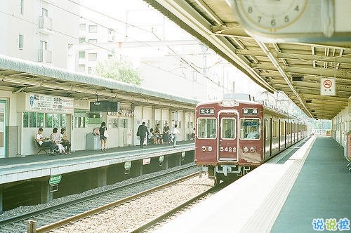 致拼搏路上的自己說說超勵志帶圖片 感慨人生的經(jīng)典說說配圖4