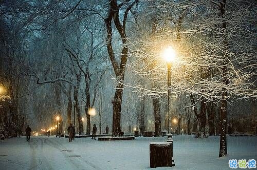 優(yōu)美說(shuō)說(shuō)唯美的句子配圖：海底月是天上月，只是鏡花水月15