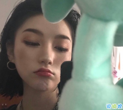 唯美好聽適合女生的說說帶圖片 寧愿像個孩子不肯看太多事8