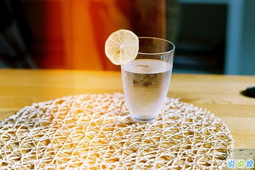 關(guān)于敏感人的說(shuō)說(shuō)帶圖片 敏感的人會(huì)怎么自我折磨5