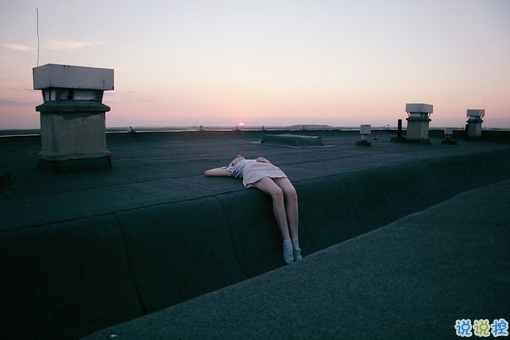 文字控關(guān)于青春成長的唯美說說和圖片 年華是一場無聲劇5