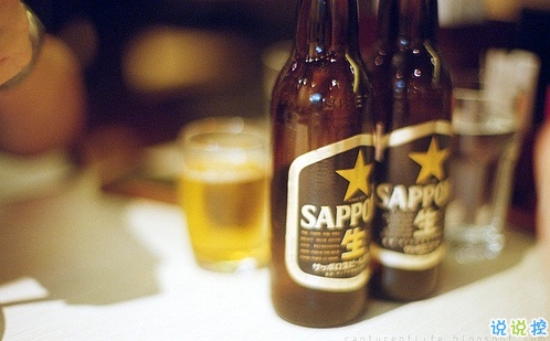 心疼一個人的愛情說說帶圖片 愛情總是讓人哭泣感到難過12