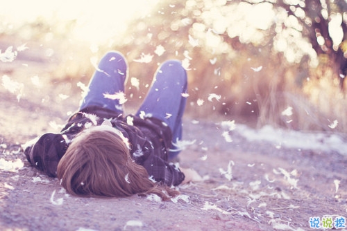 男生成熟傷感說說大全帶圖片 一句話述說愛情真理的說說配圖3